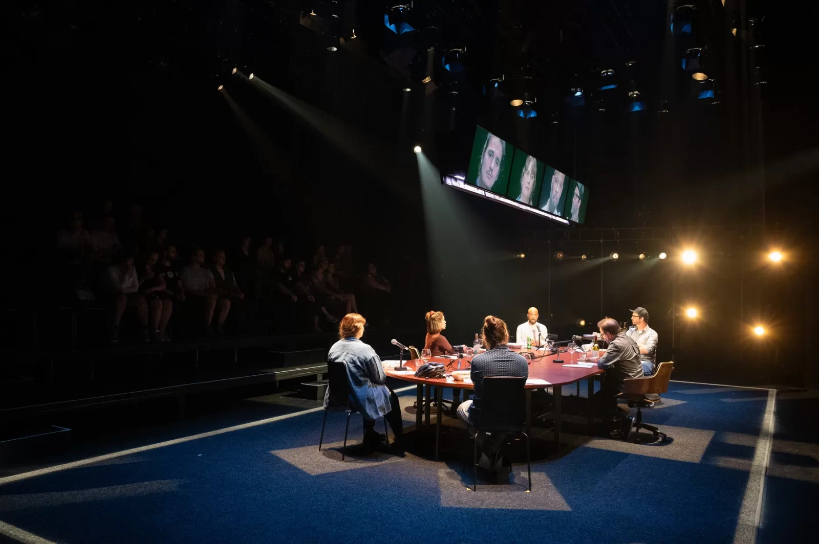 L'Assemblée – Québec, La Bordée, 2024 (Porte Parole) crédit photo: Vincent Champoux