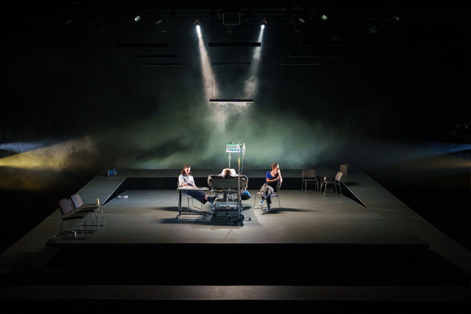 Club sandwich mayonnaise | Théâtre documentaire - Porte Parole | par Manuelle Légaré | Crédit photo : Maxime Côté