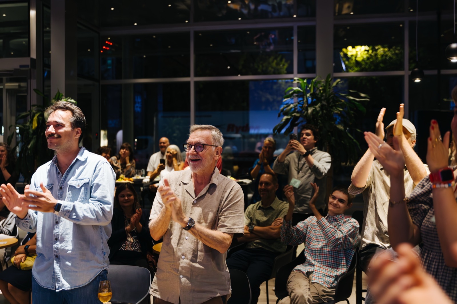 Lucie Leblanc : lauréate du prix Citoyen·ne-Artiste 2025 de Porte Parole | Photos de la soirée | Applaudissements | Photo : Béatrice Flynn